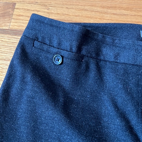 Ann Taylor Straight Leg Black Pants (lined) 98% Wool - Size 8/10 - Picture 3 of 16